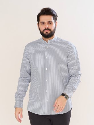 پیراهن پنبه راه راه زمینه طوسی کم رنگ یقه فرنچ کد PS21173