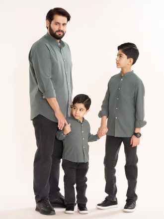 پیراهن بچه‌گانه رُهّان (یقه فرنچ) ساده رنگ سبز PB12136